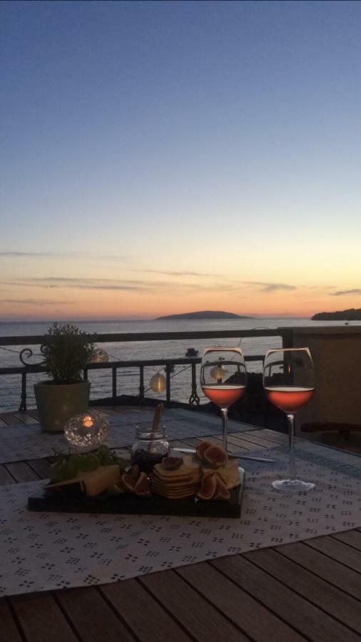 Beach House Buinac บริสท์ ภายนอก รูปภาพ